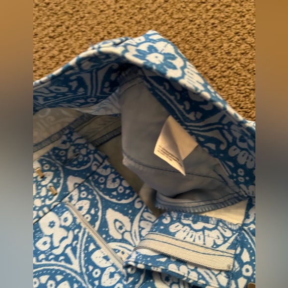 Brand New Old Navy Pixie capri in size 06 - Picture 7 of 7